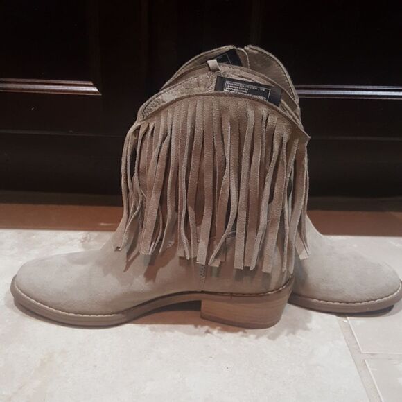 SKECHERS Suede Fringe Booties - Size 6 - Picture 4 of 6